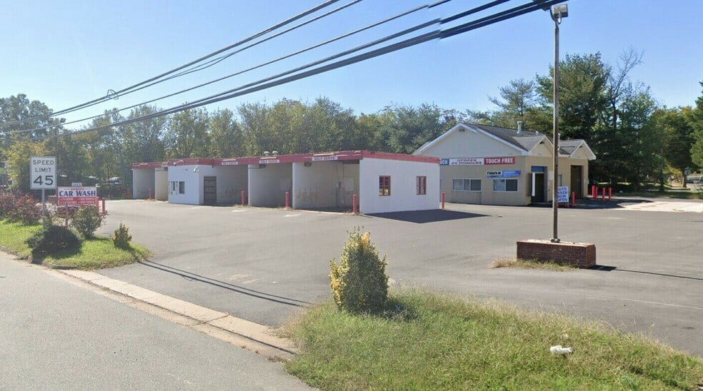 Primary Photo Of 1603 Dixon St, Fredericksburg Carwash For Lease