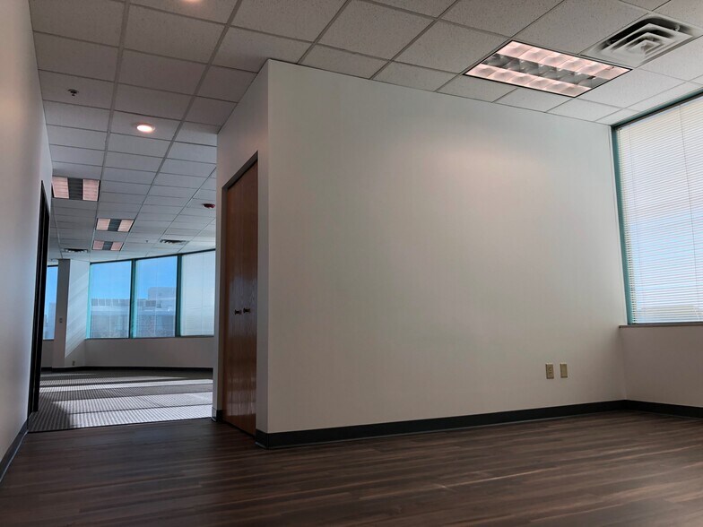 More Photos Of 220 Lexington Green Cir, Lexington Unknown For Lease