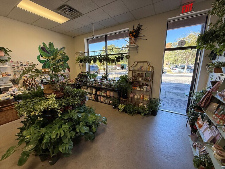 More Photos Of 4928 NW 39th Ave, Gainesville Unknown For Lease