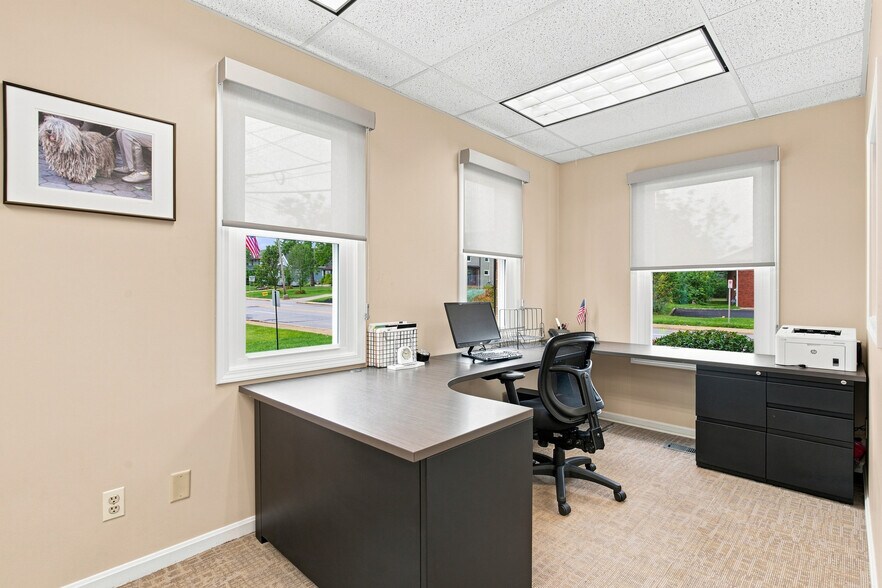 More Photos Of 33610 Solon Rd, Solon Office For Sale