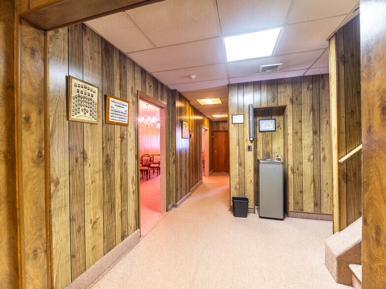 More Photos Of 121 Regent St, Port Chester Funeral Home For Sale