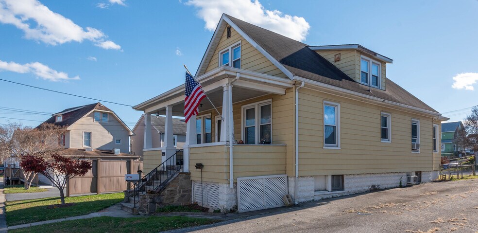 More Photos Of , Arbutus Multifamily For Sale