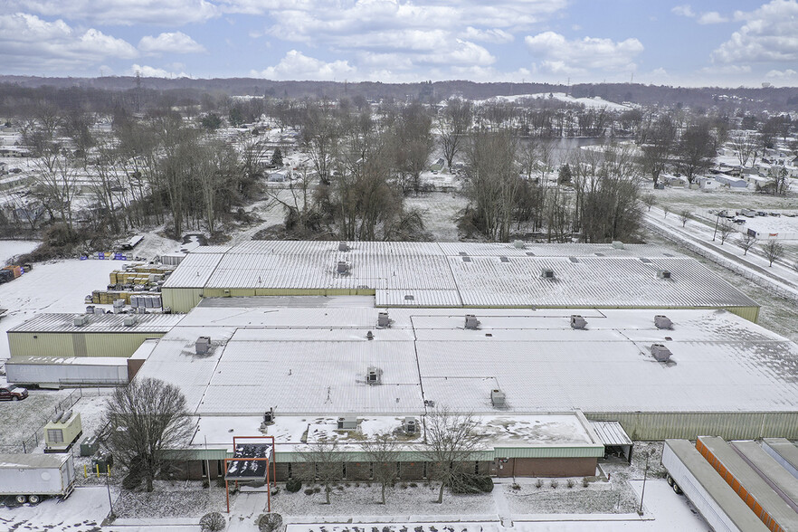 More Photos Of 1655 E 12th St, Mishawaka Manufacturing For Lease