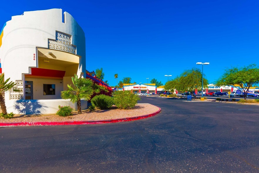 More Photos Of 856 S Alma School Rd, Mesa Freestanding For Lease