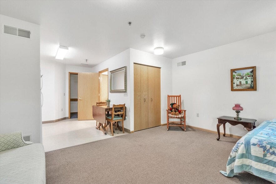 More Photos Of 121 S 5th St, Evansville Assisted Living For Sale