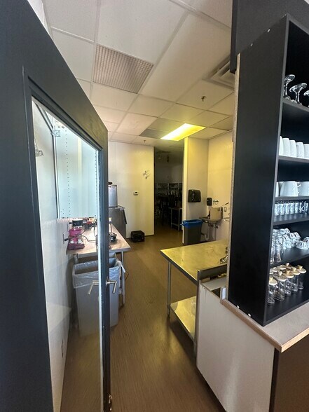 More Photos Of 107 17th Ave, Calgary Apartments For Lease