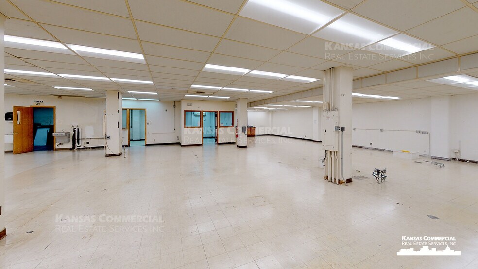More Photos Of 400 SE Quincy St, Topeka Office For Lease