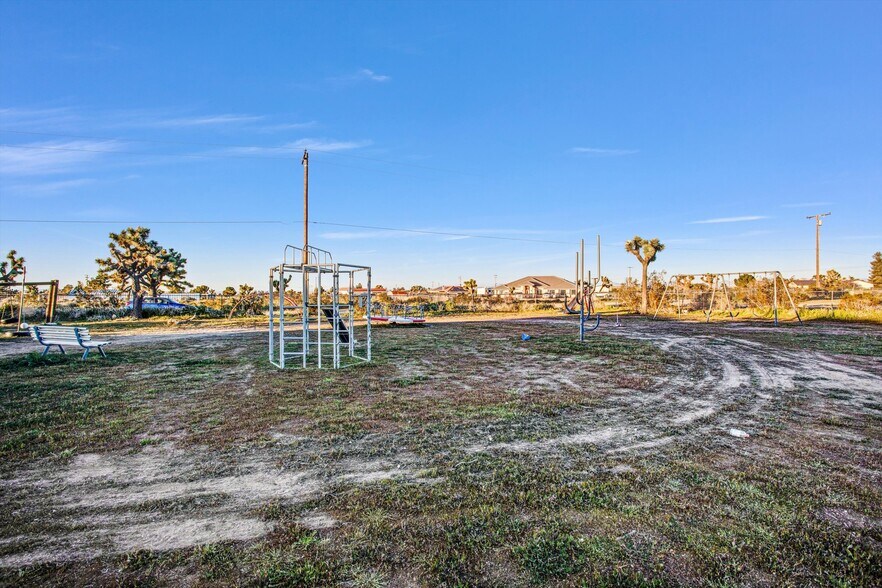 More Photos Of 10439 Mesa St, Oak Hills Multifamily For Sale