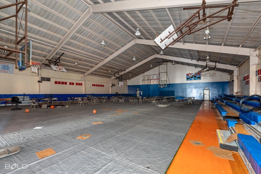 More Photos Of 200 All Saints Rd, Pelican Schools For Sale