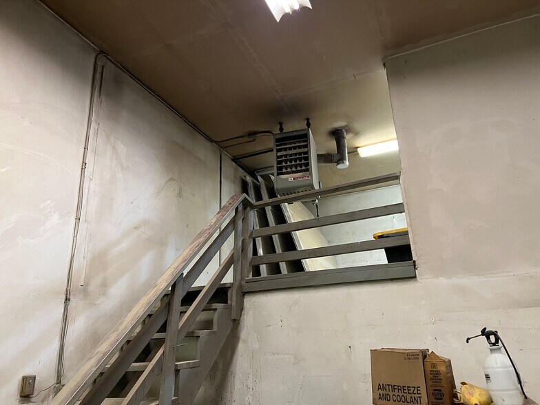 More Photos Of 1490 Truss Rd SW, New Philadelphia Warehouse For Sale