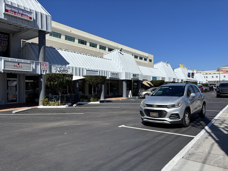 Primary Photo Of 7346 S Red Rd, South Miami General Retail For Lease