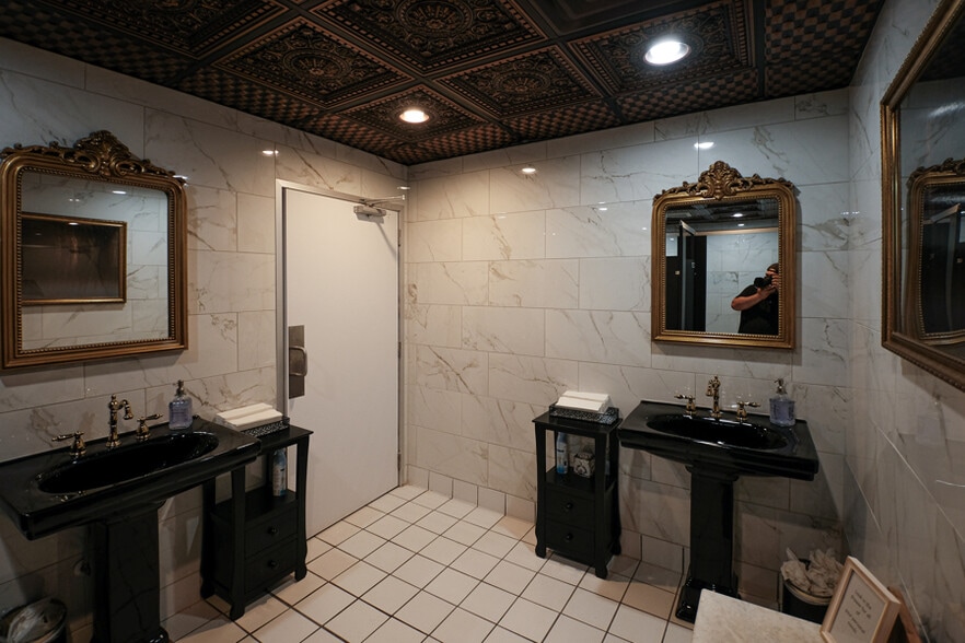 More Photos Of 91 Millard Farmer Ind Blvd, Newnan Restaurant For Sale