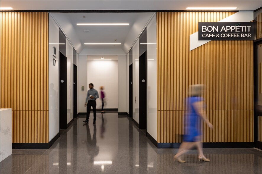 More Photos Of 1 Ravinia Dr, Atlanta Unknown For Lease