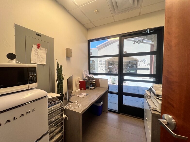 More Photos Of 16952 W Bell Rd, Surprise Medical For Lease