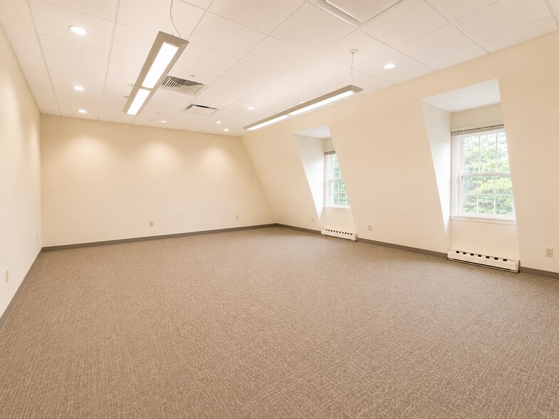 More Photos Of 30 Jordan Ln, Wethersfield Office For Lease