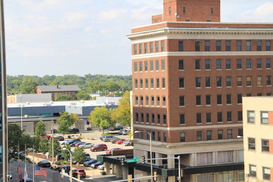More Photos Of 401-405 W State St, Rockford Office For Lease