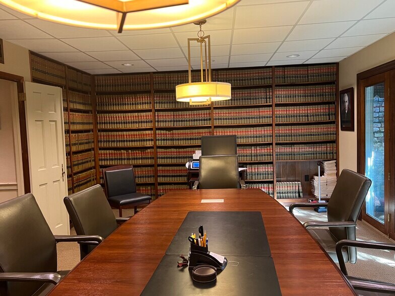 More Photos Of 61 Broad St, Charleston Office Residential For Sale