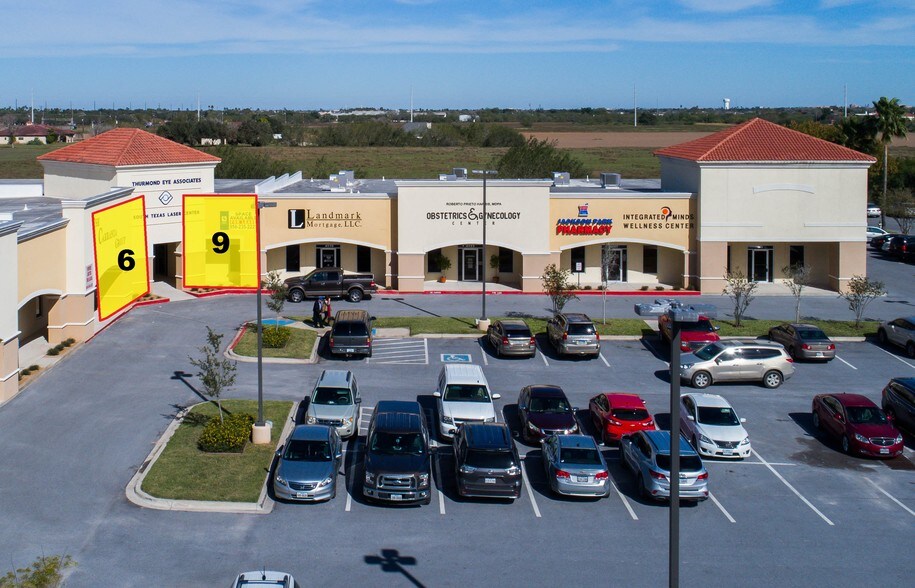 More Photos Of 4101-4179 Crosspoint Blvd, Edinburg Medical For Sale