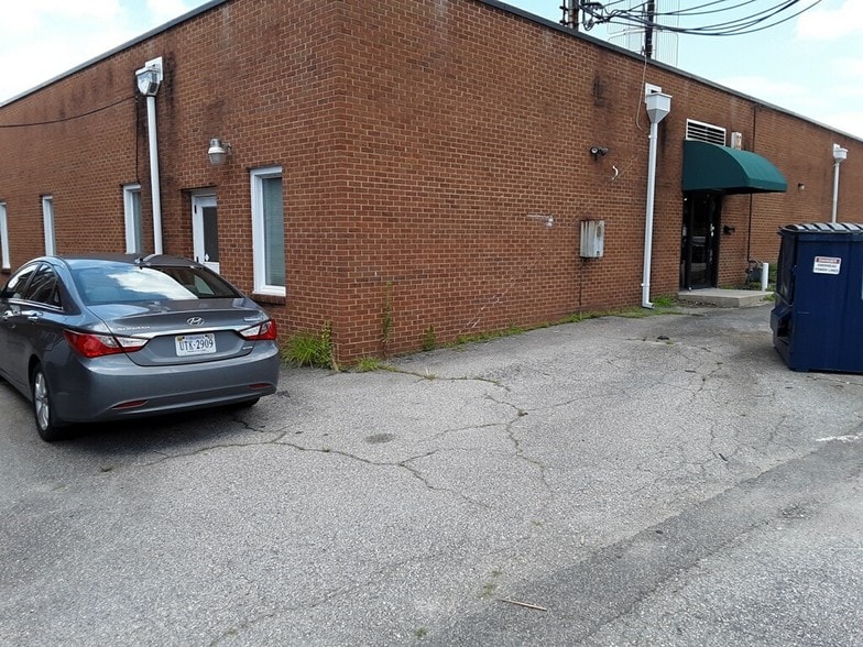 More Photos Of 4301 W Hundred Rd, Chester Unknown For Lease