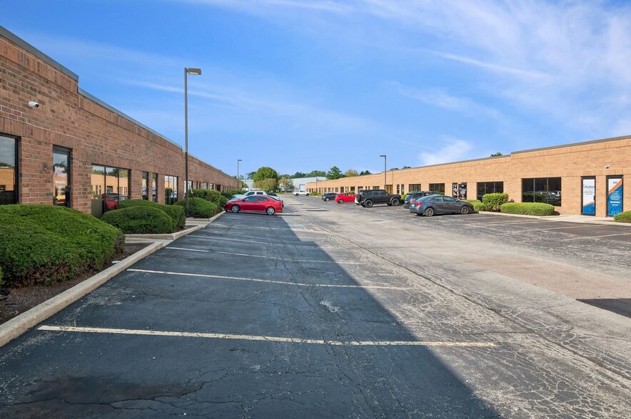 More Photos Of 30W270 Butterfield Rd, Warrenville Light Distribution For Sale