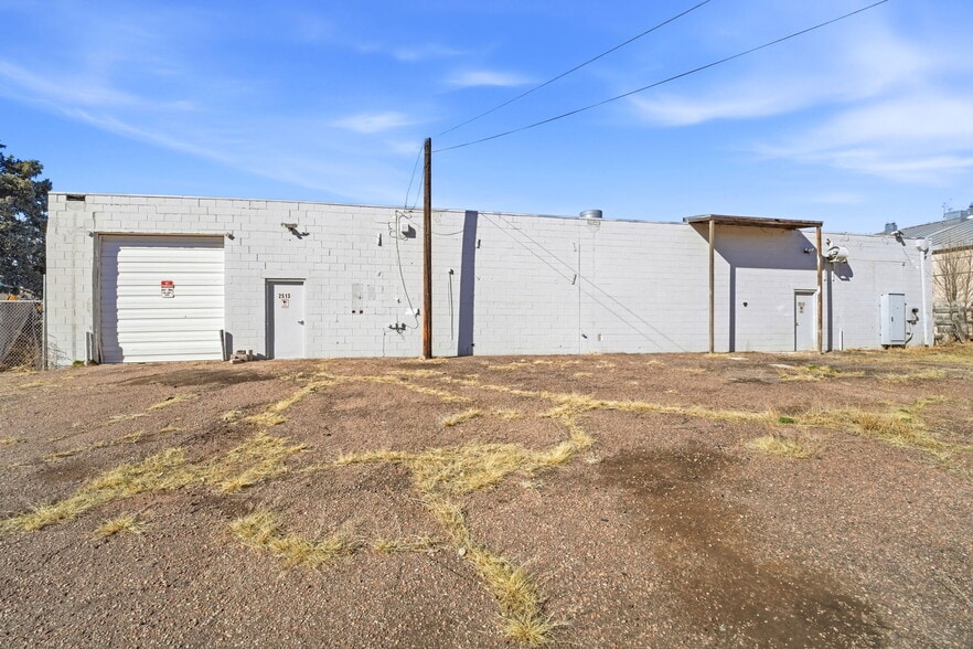 More Photos Of 2513-2515 E Willamette Ave, Colorado Springs Manufacturing For Lease