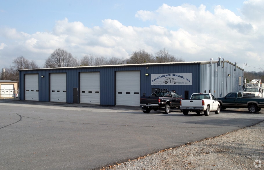 Primary Photo Of 120 Belcher Rd, Boiling Springs Warehouse For Lease