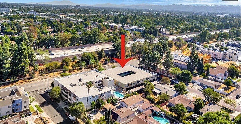 More Photos Of 6911 Haskell Ave, Van Nuys Apartments For Sale