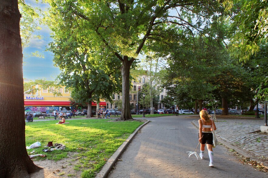 More Photos Of 137 Starr St, Brooklyn Apartments For Sale