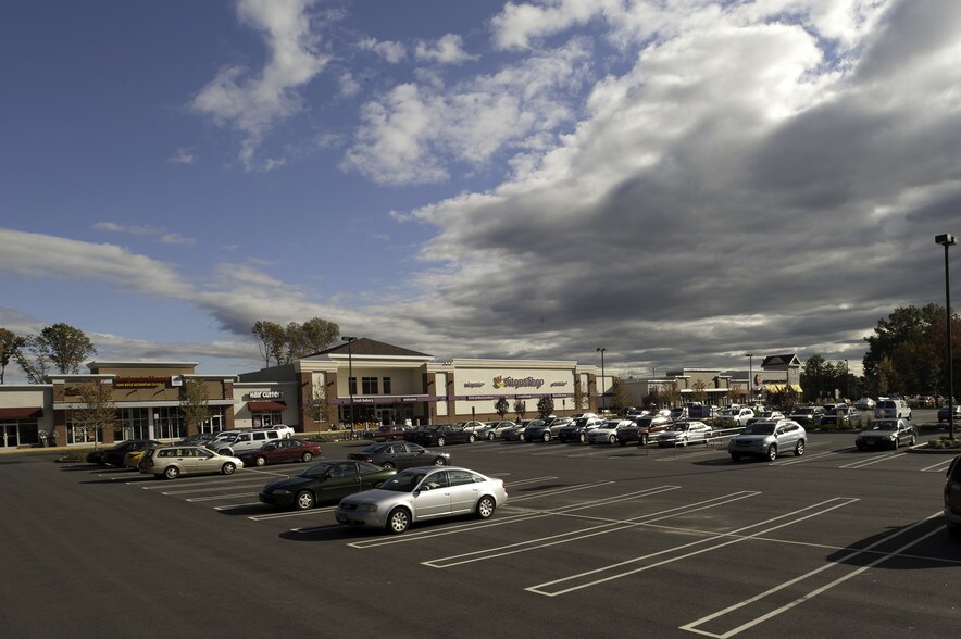 Primary Photo Of 174-176 Newington Rd, West Hartford Unknown For Sale