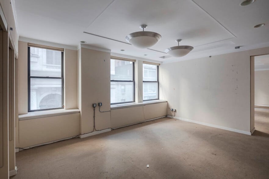 More Photos Of 32 W 39th St, New York Loft Creative Space For Lease