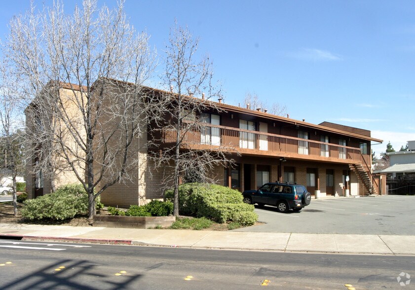 More Photos Of 3600 Clayton Rd, Concord Office Residential For Lease
