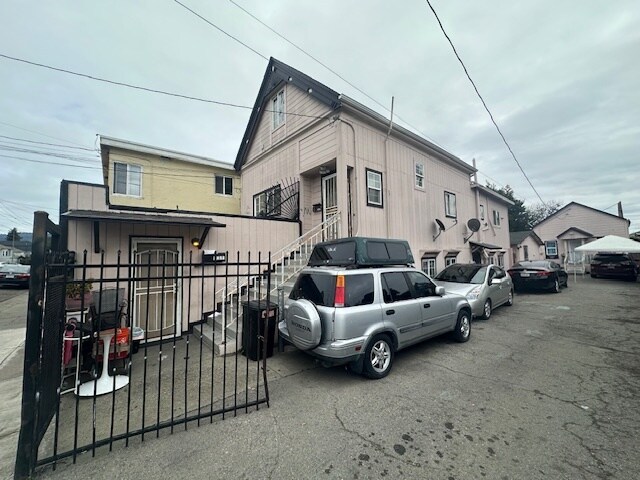 Primary Photo Of 1430 47th Ave, Oakland Apartments For Sale