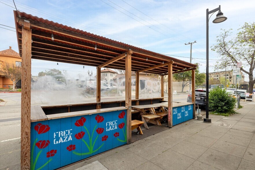 More Photos Of 4935 Shattuck Ave, Oakland Freestanding For Sale