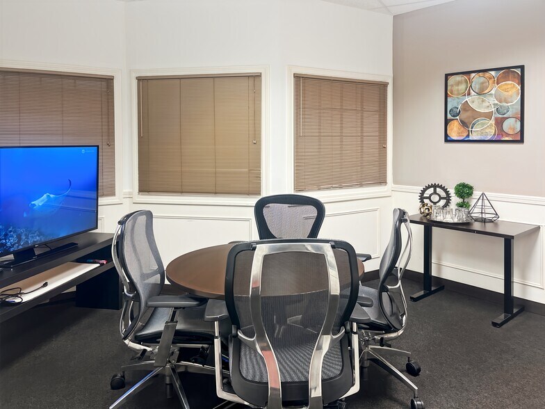 More Photos Of 15 Constitution Dr, Bedford Coworking Space