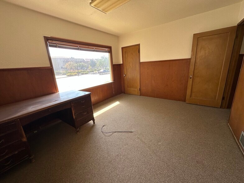 More Photos Of 301 E Main St, Santa Maria Office For Sale