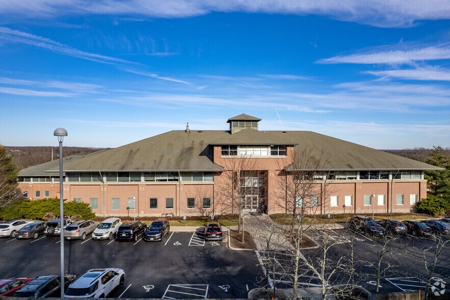 More Photos Of 300 Centerville Rd, Warwick Office For Lease