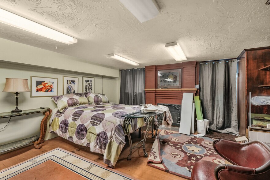 More Photos Of 233 SE 4th St, Pendleton Restaurant For Sale