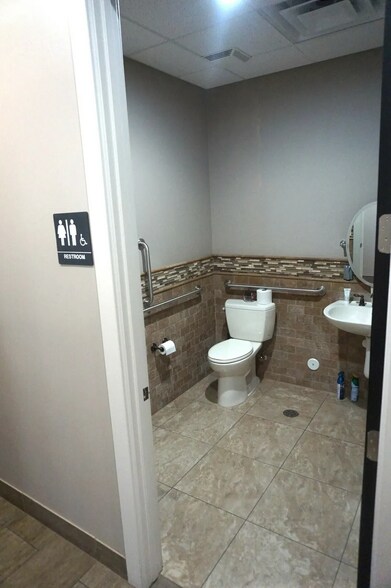 More Photos Of 2812 N Norwalk, Mesa Medical For Sale