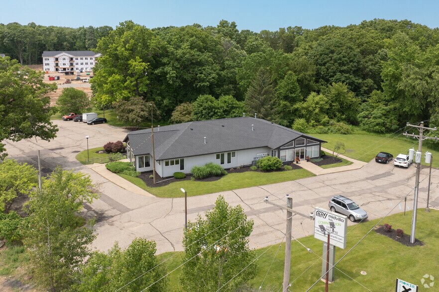 More Photos Of 4695 Cherry Valley Rd, Middleville Office For Lease