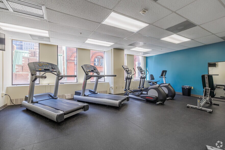 More Photos Of 201 N Charles St, Baltimore Office For Lease