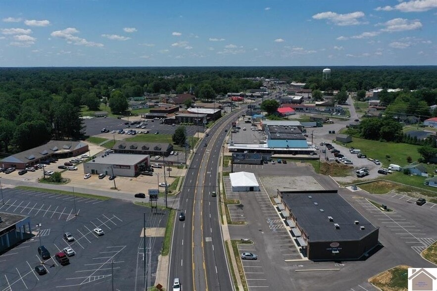More Photos Of 2911 Lone Oak Rd, Paducah General Retail For Lease
