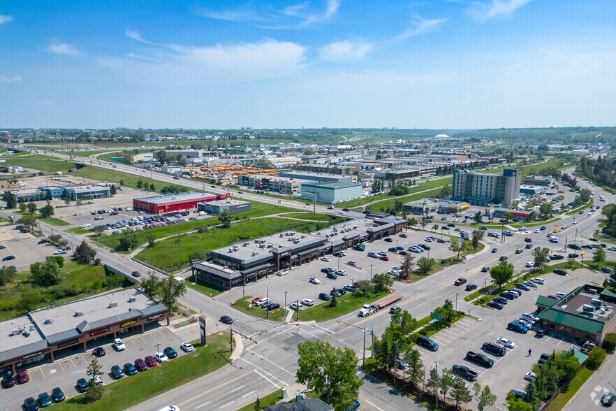 More Photos Of 5010 4th St NE, Calgary Storefront Retail Office For Lease