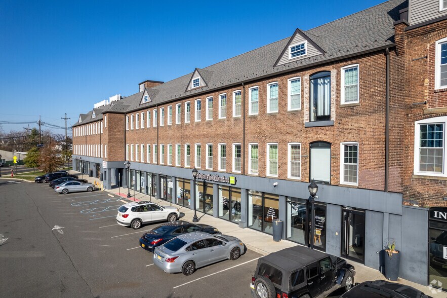 More Photos Of 120 Georges Rd, New Brunswick Apartments For Sale