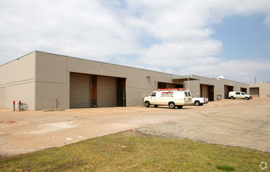 More Photos Of 7700 N Hudson Ave, Oklahoma City Light Manufacturing For Lease