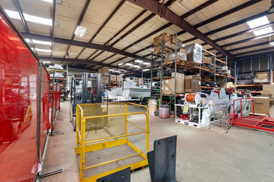 More Photos Of 4931 Grisham Dr, Rowlett Warehouse For Lease