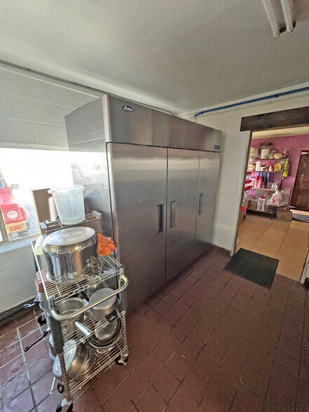 More Photos Of 46645 60th St W, Lancaster Restaurant For Sale