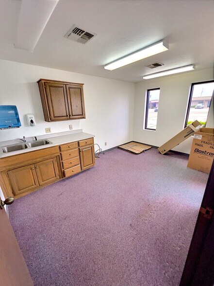 More Photos Of 1400 Lera, Weatherford Medical For Sale