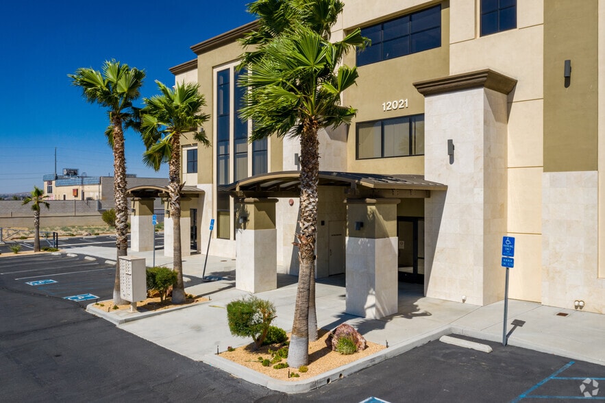 More Photos Of 12021 Jacaranda Ave, Hesperia Medical For Lease