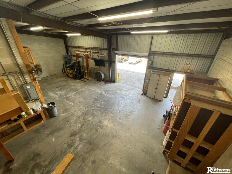 More Photos Of 3903 Industry Blvd, Lakeland Warehouse For Lease