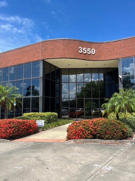 More Photos Of 3550 W Waters Ave, Tampa Office For Lease